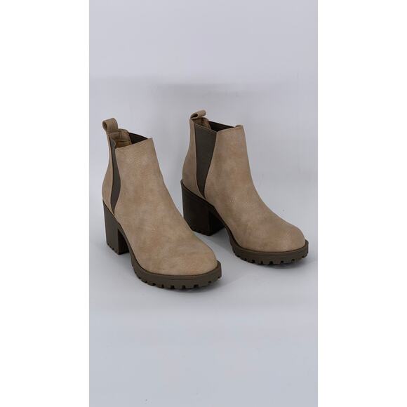 DIRTY LAUNDRY Women's Tan Slip-On Block-Heel Lita Chelsea Boots SZ 6.5 - Picture 3 of 9